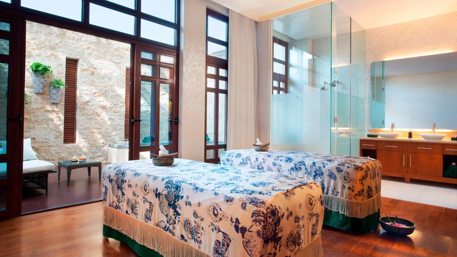 The St. Regis Sanya Yalong Bay Resort Spa