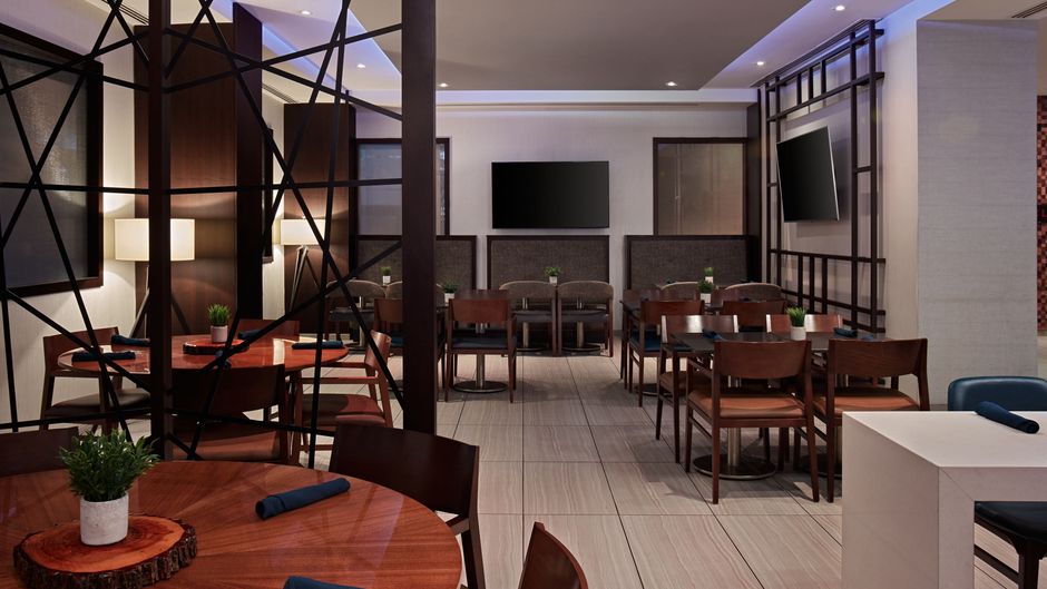 Toronto Airport Marriott Hotel Restaurant