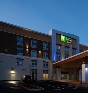 Holiday Inn Express & Suites Hollister