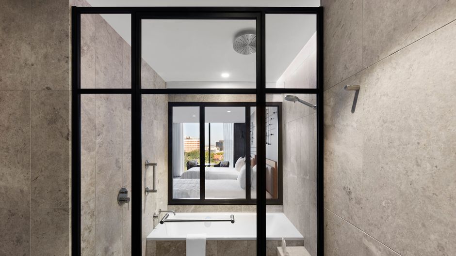 Le Meridien Melbourne Room