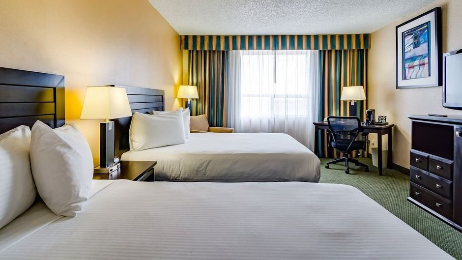 Sawridge Inn Edmonton South Room