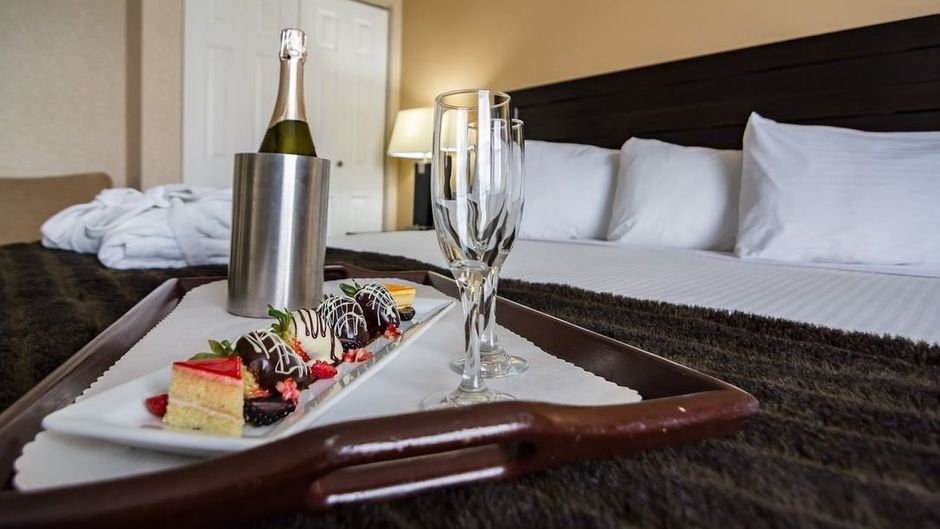 Sawridge Inn Edmonton South Suite