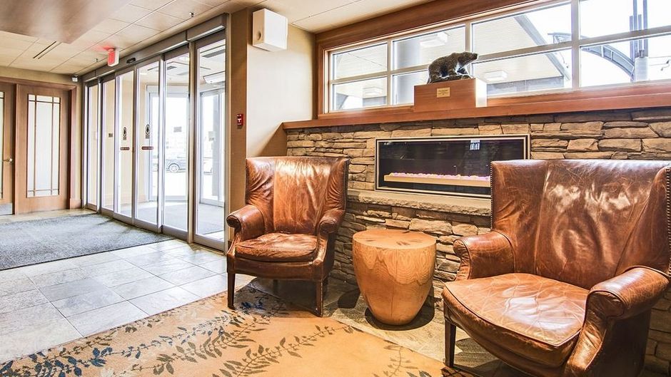 Sawridge Inn Edmonton South Lobby