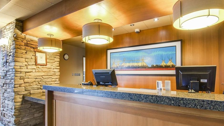 Sawridge Inn Edmonton South Exterior