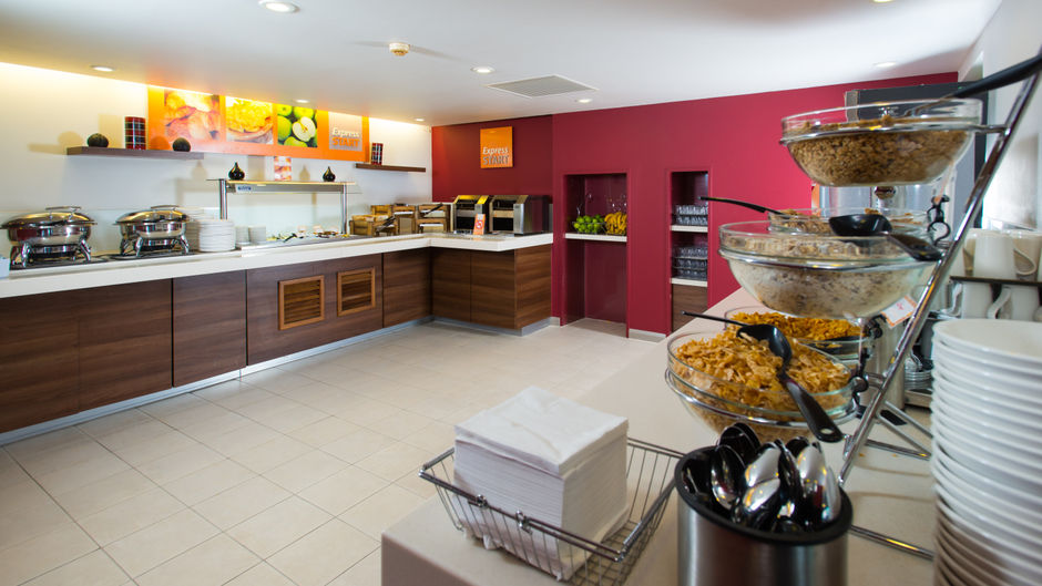 Holiday Inn Express Leeds City Centre Restaurant