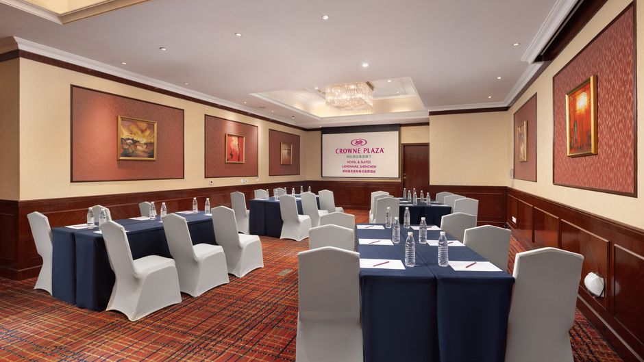 Crowne Plaza Hotel & Suites Landmark Meeting