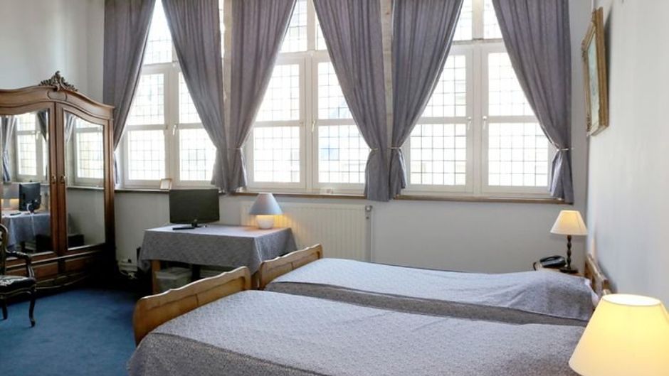 Erasmus Hotel Room