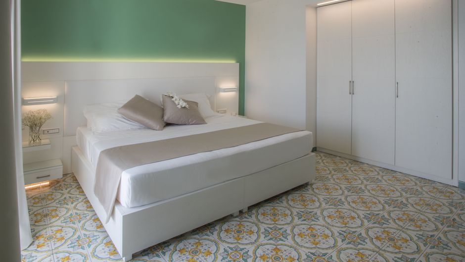 Lloyd's Baia Hotel Room