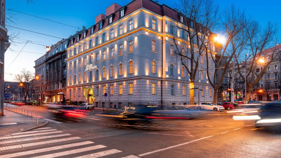 Le Premier Exterior