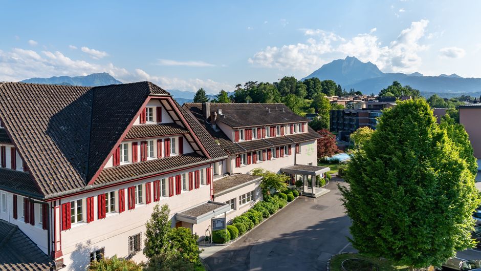 Balm Hotel Exterior