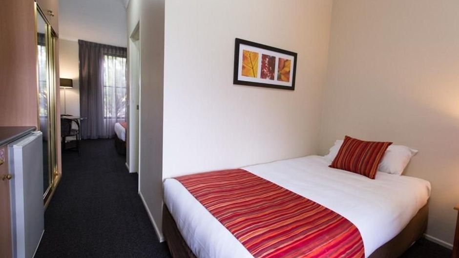 Barkly Motor Lodge Room