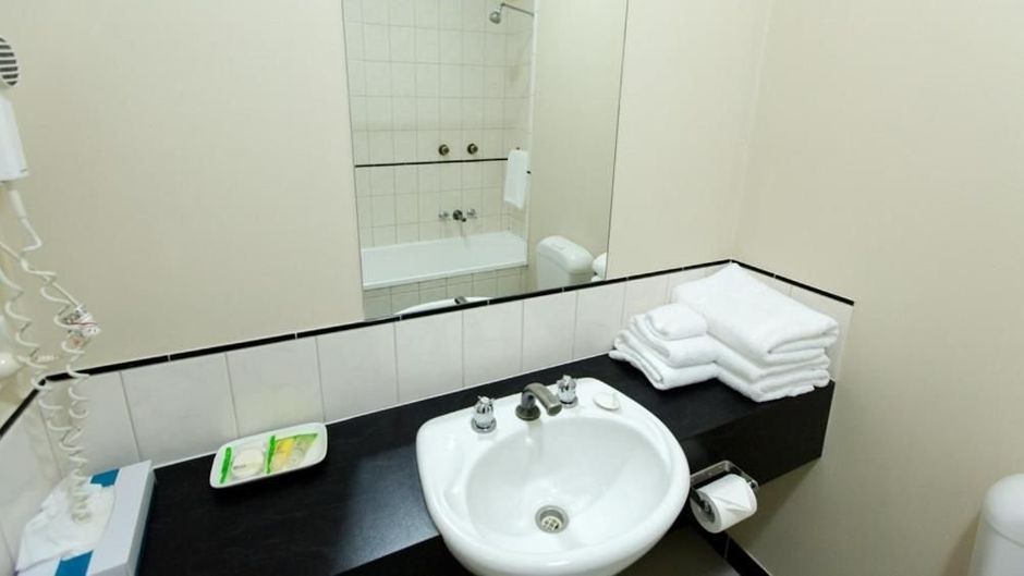 Barkly Motor Lodge Room
