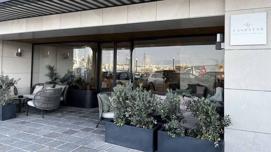 Land's End Boutique Hotel Exterior