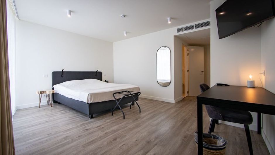 Bell X Hotel Room