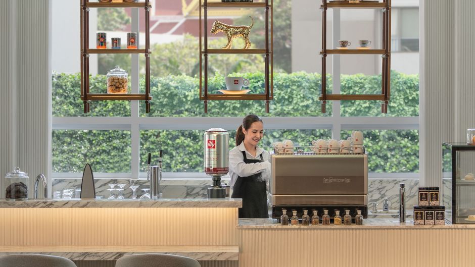 Le Meridien Bangkok Restaurant