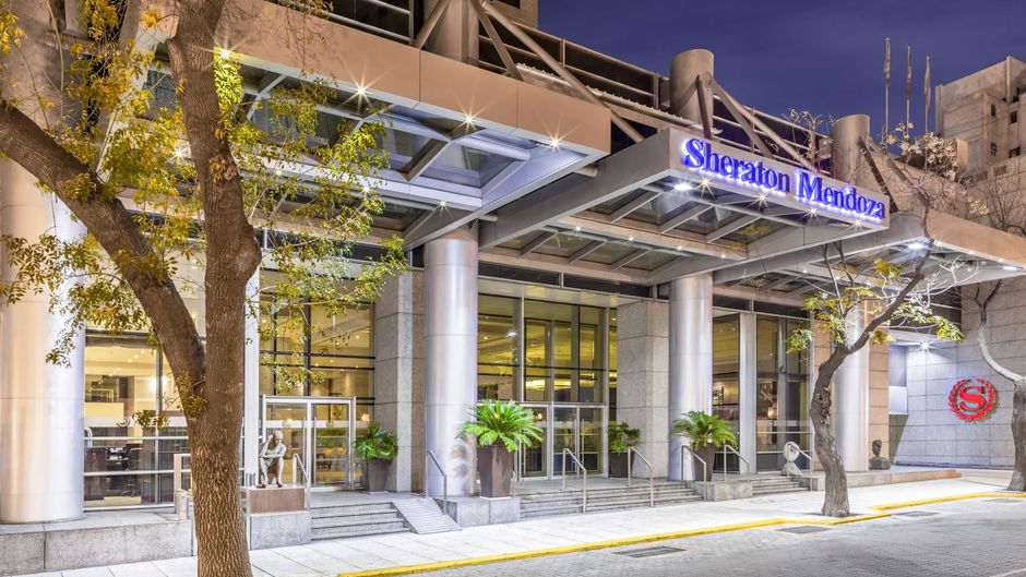 Sheraton Mendoza Hotel Exterior