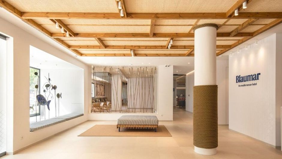 Blaumar Hotel Lobby
