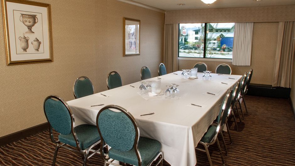 Prestige Vernon Lodge & Conference Ctr Meeting