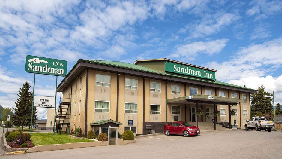 Sandman Inn Smithers Exterior