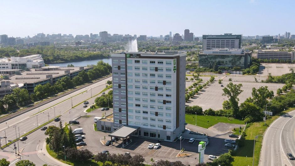 Holiday Inn Gatineau Ottawa Exterior