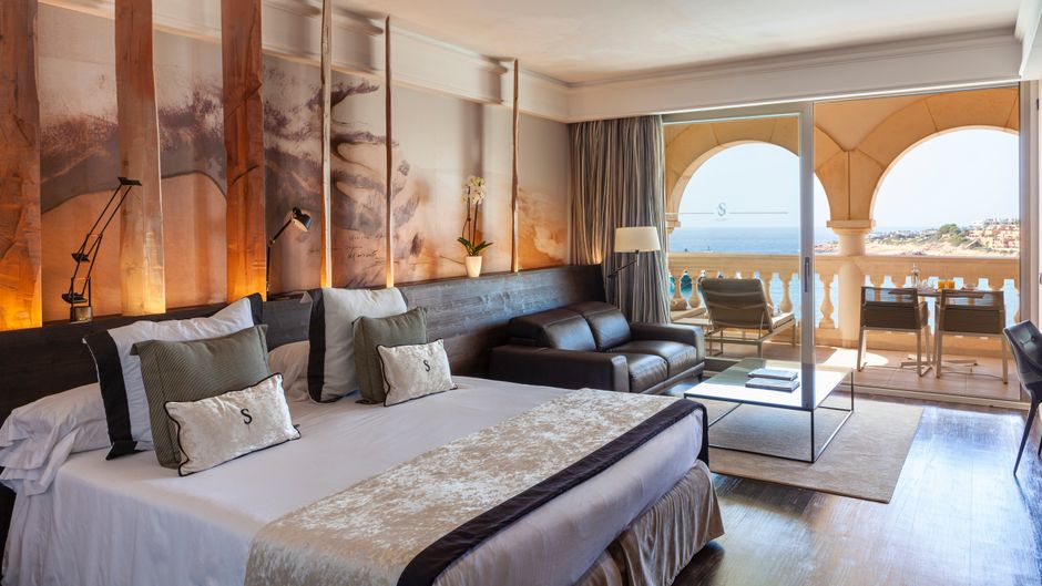 Pure Salt Port Adriano Suite