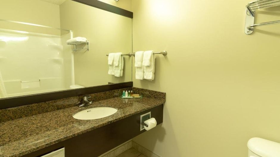 BCMInns Lac La Biche Room