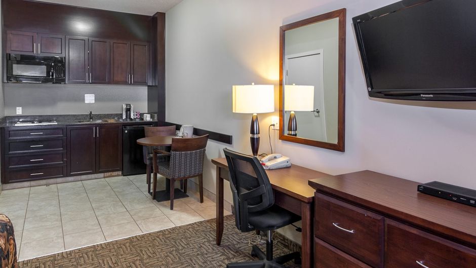 BCMInns Lac La Biche Room