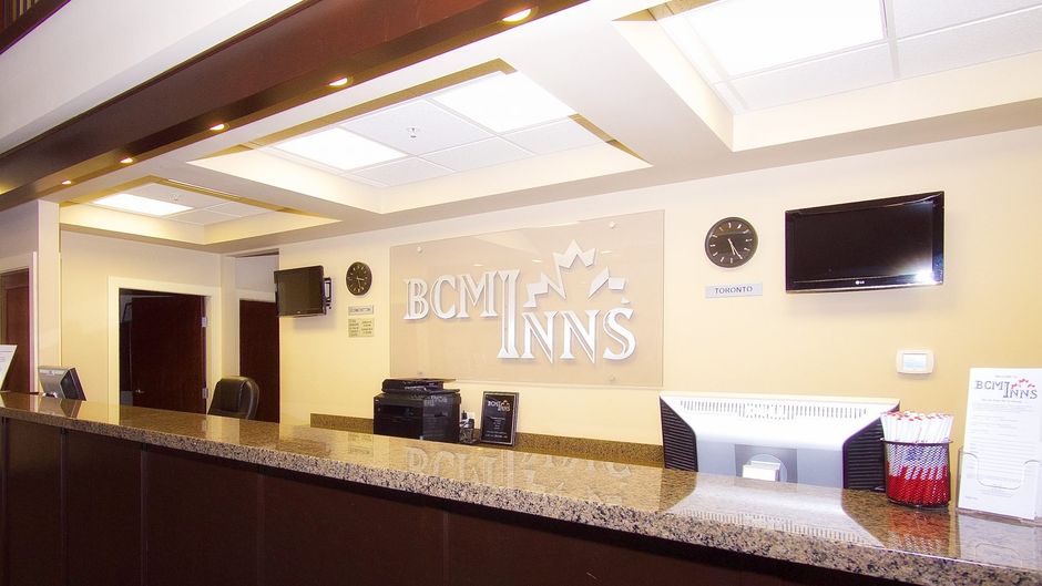 BCMInns Lac La Biche Lobby