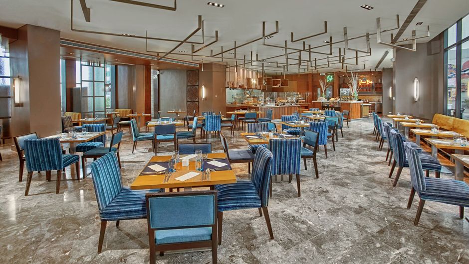 Holiday Inn & Suites Makati Restaurant