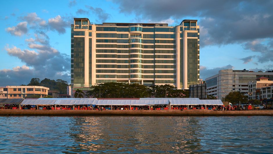 Le Meridien Kota Kinabalu Exterior