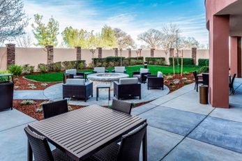 Courtyard Galleria Marriott