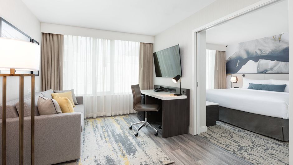 Delta Hotels Vancouver Downtown Suites Suite