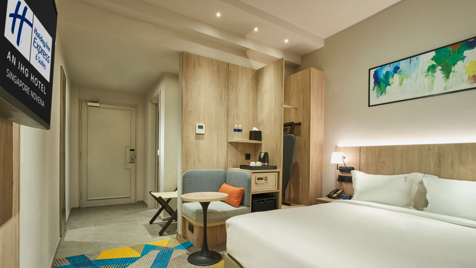 Holiday Inn Express & Suites Novena Room