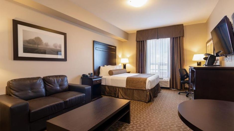 The Kanata Inns by BCMInns Whitecourt Room