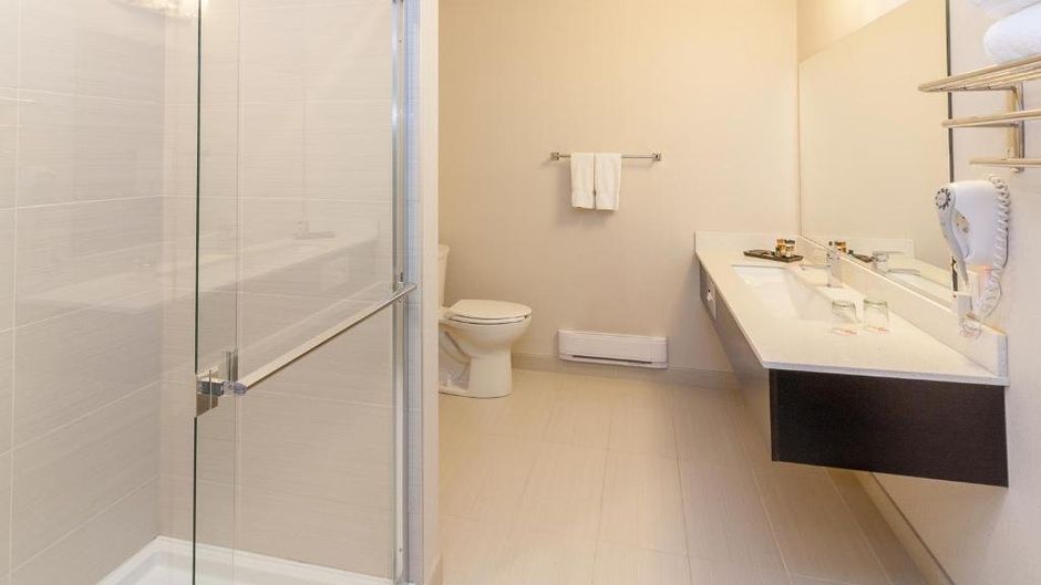 The Kanata by BCMInns Blairmore Room