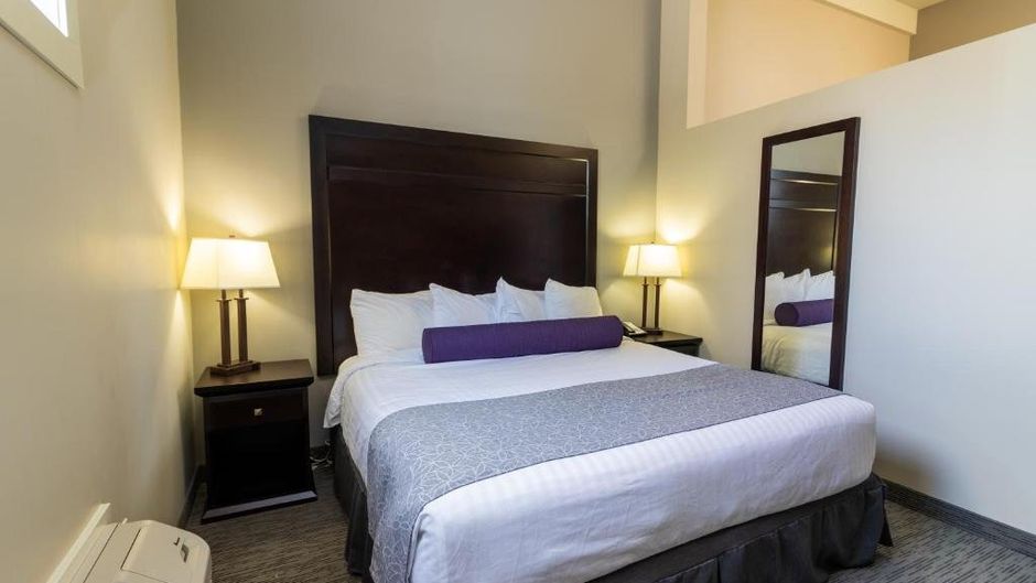 The Kanata by BCMInns Blairmore Room