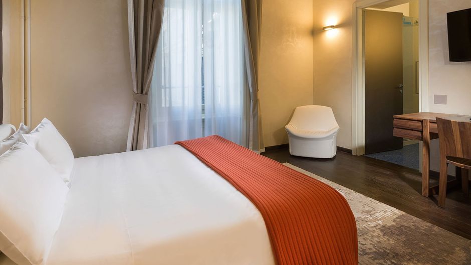 The Glamore Milano Duomo Room