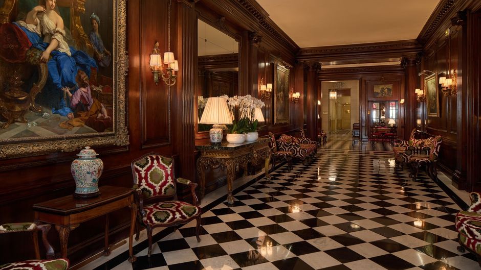 Raphael Hotel Paris Lobby