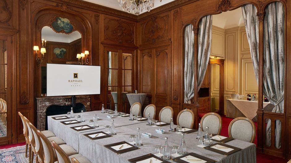 Raphael Hotel Paris Meeting