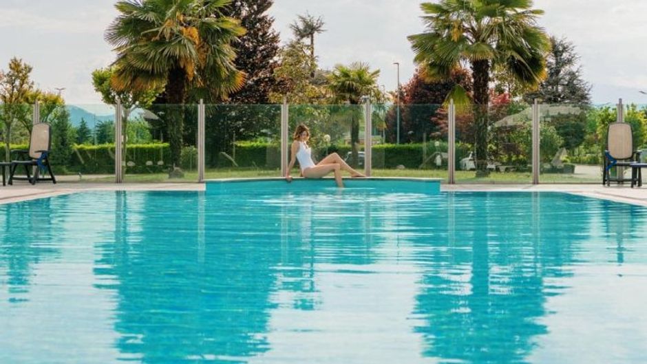 Rivoli Hotel Pool