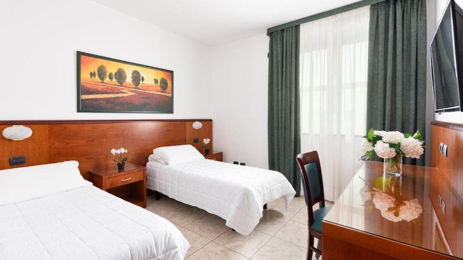 Rivoli Hotel Room
