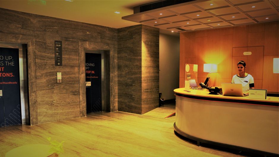 Holiday Inn Express Banjara Hills Lobby