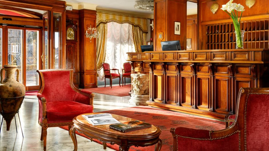 Hotel Forum Lobby
