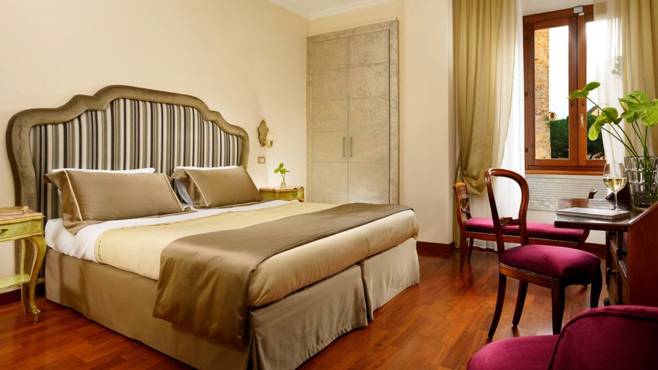 Hotel Forum Room