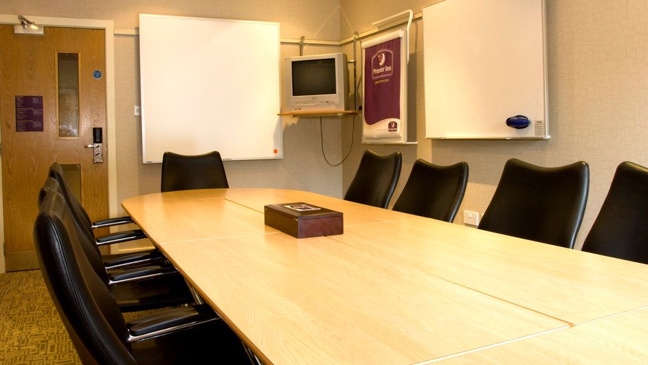 Premier Inn Castleford (Xscape,M62,J32) Meeting