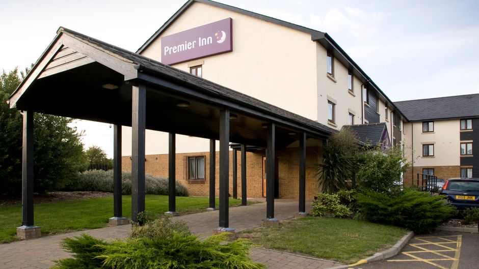 Premier Inn Chelmsford (Boreham) Exterior