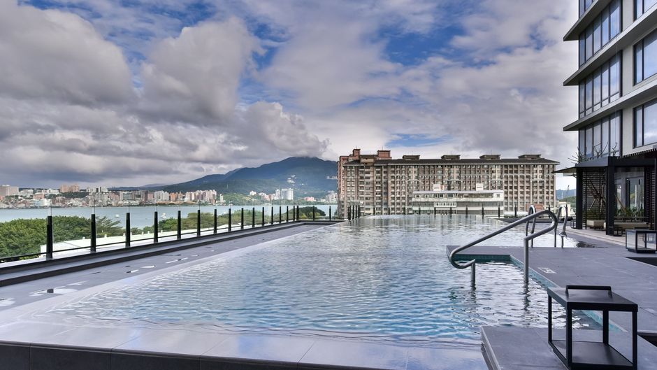 Four Points by Sheraton Taipei Bali Pool