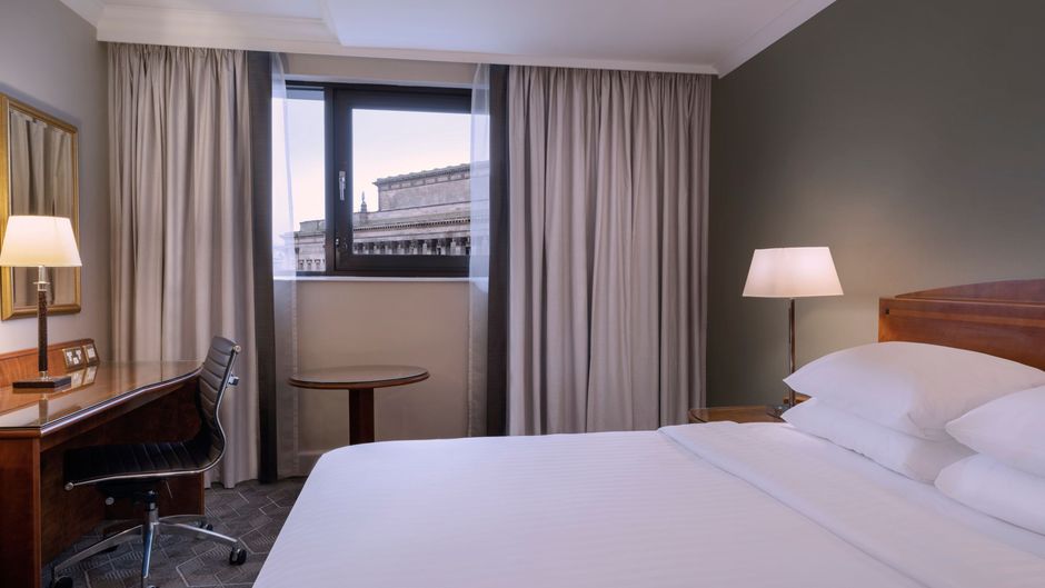 Delta Hotels by Marriott Liverpool Pool