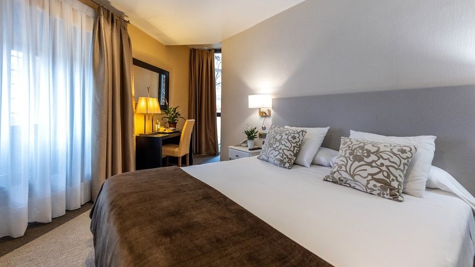 Hotel Monasterio Benedictino Room