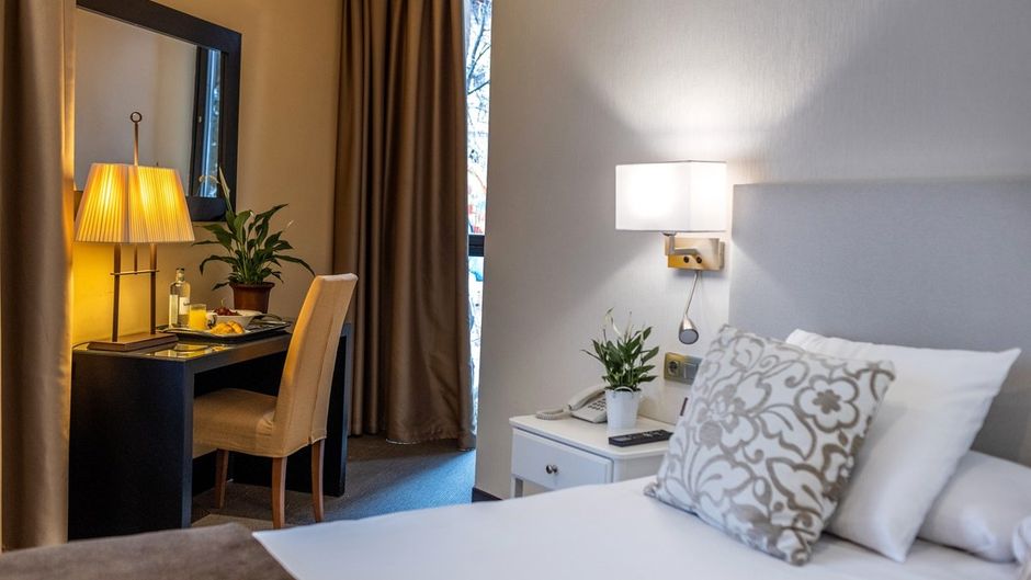 Hotel Monasterio Benedictino Room